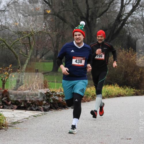08.12.2024 - St. Pauli X-Mass-Run No. 14 Strokosch-Dieckow http://msf.ph/oto/7501255 08.12.2024 09:47:24 Laufen 14, 438, 799 meine-sportfotos.de