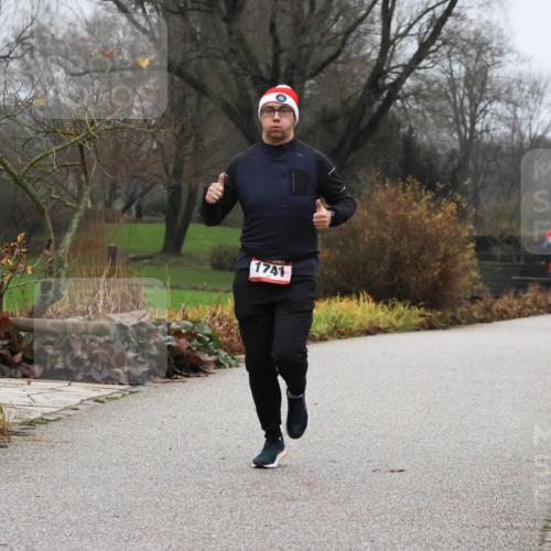 08.12.2024 - St. Pauli X-Mass-Run No. 14 Strokosch-Dieckow http://msf.ph/oto/7501279 08.12.2024 09:47:35 Laufen 1741 meine-sportfotos.de