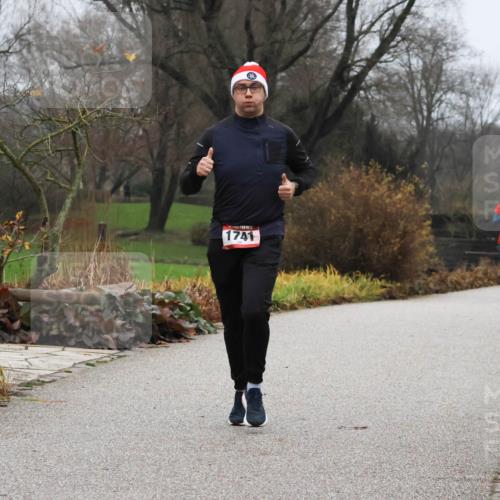 08.12.2024 - St. Pauli X-Mass-Run No. 14 Strokosch-Dieckow http://msf.ph/oto/7501283 08.12.2024 09:47:35 Laufen 1741, 384 meine-sportfotos.de