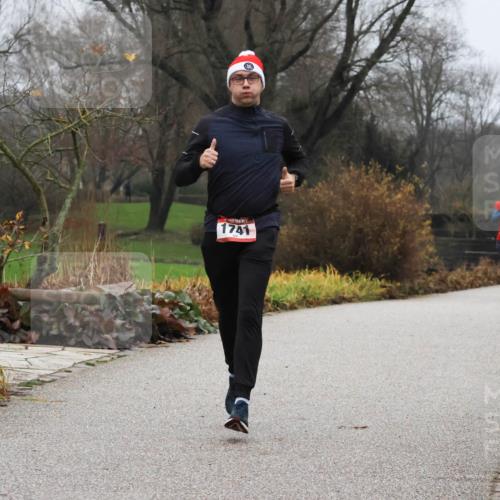 08.12.2024 - St. Pauli X-Mass-Run No. 14 Strokosch-Dieckow http://msf.ph/oto/7501286 08.12.2024 09:47:35 Laufen 1741, 384 meine-sportfotos.de