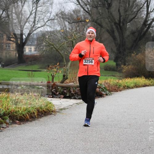 08.12.2024 - St. Pauli X-Mass-Run No. 14 Strokosch-Dieckow http://msf.ph/oto/7501319 08.12.2024 09:47:46 Laufen 14, 3256 meine-sportfotos.de