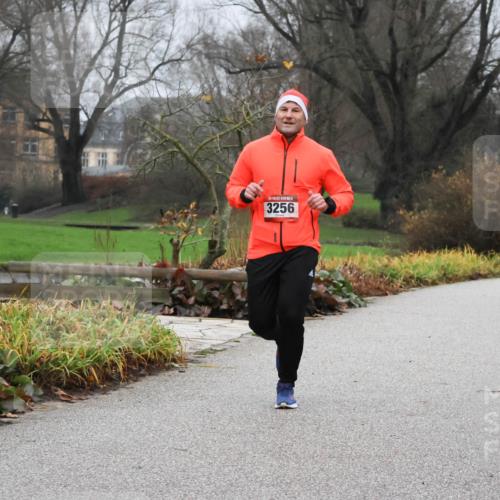 08.12.2024 - St. Pauli X-Mass-Run No. 14 Strokosch-Dieckow http://msf.ph/oto/7501320 08.12.2024 09:47:47 Laufen 3256 meine-sportfotos.de