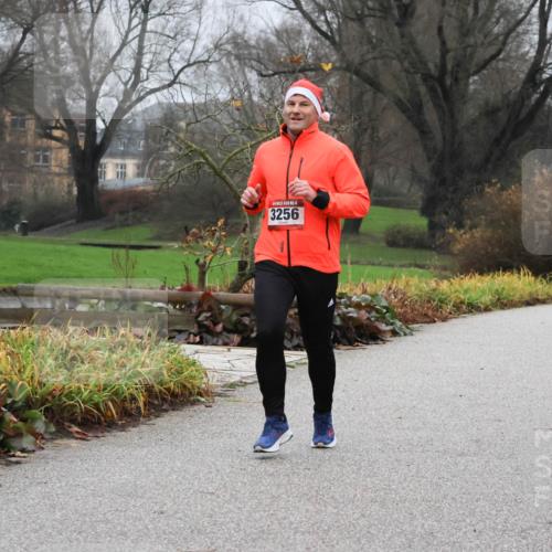08.12.2024 - St. Pauli X-Mass-Run No. 14 Strokosch-Dieckow http://msf.ph/oto/7501326 08.12.2024 09:47:47 Laufen 3256 meine-sportfotos.de