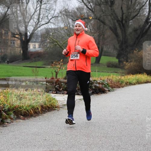 08.12.2024 - St. Pauli X-Mass-Run No. 14 Strokosch-Dieckow http://msf.ph/oto/7501329 08.12.2024 09:47:47 Laufen 14, 3256 meine-sportfotos.de