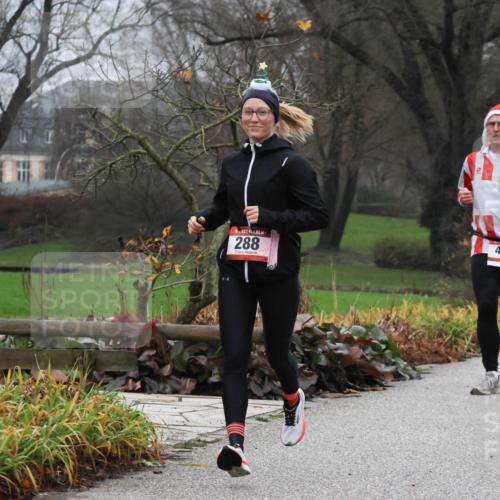 08.12.2024 - St. Pauli X-Mass-Run No. 14 Strokosch-Dieckow http://msf.ph/oto/7501335 08.12.2024 09:47:53 Laufen 288, 420, 420 meine-sportfotos.de