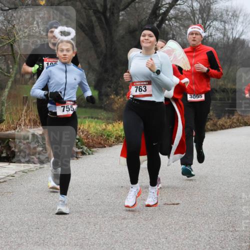 08.12.2024 - St. Pauli X-Mass-Run No. 14 Strokosch-Dieckow http://msf.ph/oto/7501381 08.12.2024 09:48:00 Laufen 14, 31, 755, 14, 763, 3095, 1852 meine-sportfotos.de