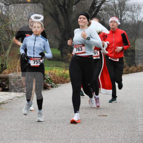 08.12.2024 - St. Pauli X-Mass-Run No. 14 Strokosch-Dieckow http://msf.ph/oto/7501387 08.12.2024 09:48:00 Laufen 14, 162, 755, 14, 763, 91, 1291, 3095, 1852, 364 meine-sportfotos.de