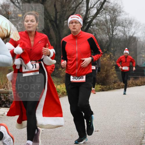 08.12.2024 - St. Pauli X-Mass-Run No. 14 Strokosch-Dieckow http://msf.ph/oto/7501396 08.12.2024 09:48:01 Laufen 4, 763, 14, 01, 1291, 3095, 80, 1852 meine-sportfotos.de