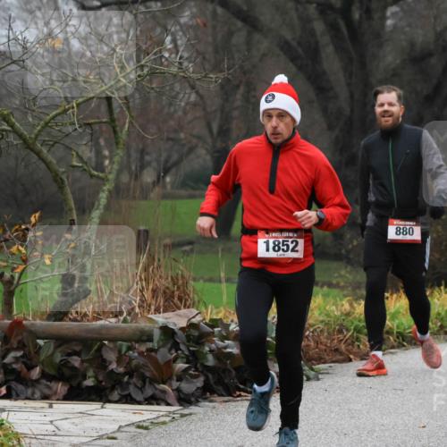 08.12.2024 - St. Pauli X-Mass-Run No. 14 Strokosch-Dieckow http://msf.ph/oto/7501403 08.12.2024 09:48:05 Laufen 14, 1852, 880 meine-sportfotos.de