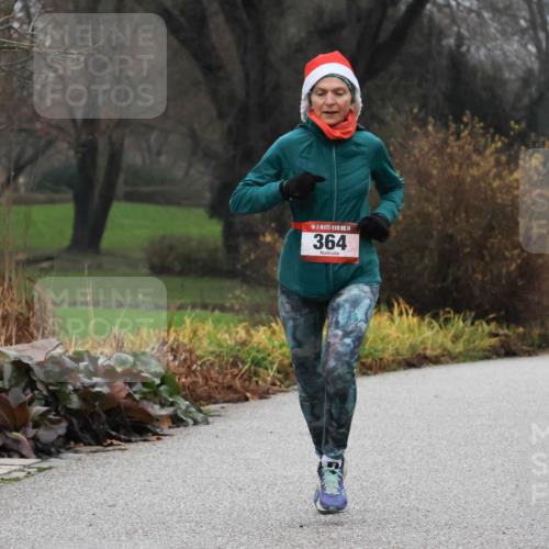 08.12.2024 - St. Pauli X-Mass-Run No. 14 Strokosch-Dieckow http://msf.ph/oto/7501434 08.12.2024 09:48:10 Laufen 14, 0, 14, 364 meine-sportfotos.de
