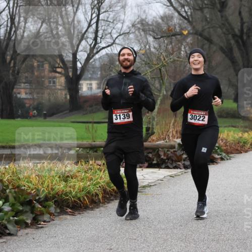 08.12.2024 - St. Pauli X-Mass-Run No. 14 Strokosch-Dieckow http://msf.ph/oto/7501436 08.12.2024 09:48:20 Laufen 14, 3139, 3022, 2837 meine-sportfotos.de