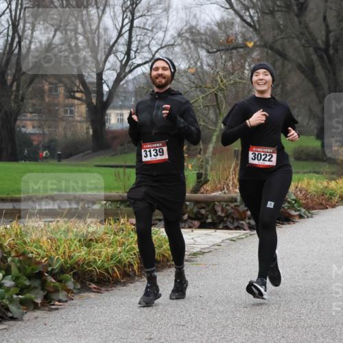 08.12.2024 - St. Pauli X-Mass-Run No. 14 Strokosch-Dieckow http://msf.ph/oto/7501440 08.12.2024 09:48:20 Laufen 14, 3139, 3022, 2837 meine-sportfotos.de