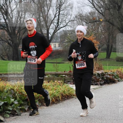 08.12.2024 - St. Pauli X-Mass-Run No. 14 Strokosch-Dieckow http://msf.ph/oto/7501486 08.12.2024 09:48:40 Laufen 14, 1075, 14, 1080 meine-sportfotos.de