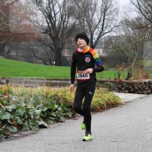 08.12.2024 - St. Pauli X-Mass-Run No. 14 Strokosch-Dieckow http://msf.ph/oto/7501504 08.12.2024 09:48:52 Laufen 2840, 2932 meine-sportfotos.de