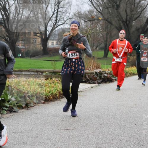 08.12.2024 - St. Pauli X-Mass-Run No. 14 Strokosch-Dieckow http://msf.ph/oto/7501543 08.12.2024 09:48:55 Laufen 14, 2842, 1532, 2722, 904 meine-sportfotos.de