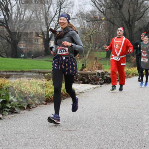 08.12.2024 - St. Pauli X-Mass-Run No. 14 Strokosch-Dieckow http://msf.ph/oto/7501552 08.12.2024 09:48:55 Laufen 14, 12, 1532, 904, 2722 meine-sportfotos.de