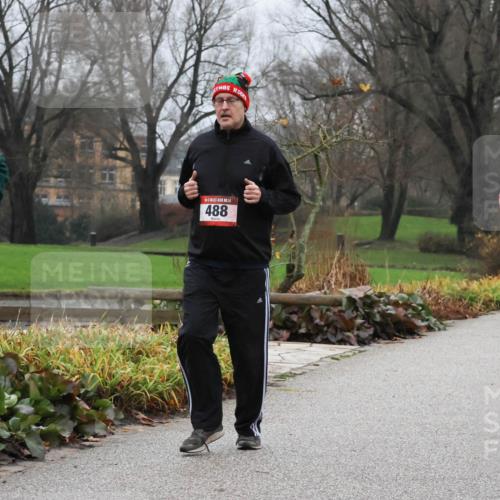 08.12.2024 - St. Pauli X-Mass-Run No. 14 Strokosch-Dieckow http://msf.ph/oto/7501589 08.12.2024 09:48:59 Laufen 14, 04, 14, 488 meine-sportfotos.de