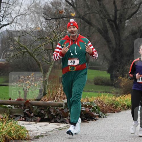 08.12.2024 - St. Pauli X-Mass-Run No. 14 Strokosch-Dieckow http://msf.ph/oto/7501595 08.12.2024 09:49:01 Laufen 14, 49, 4, 105 meine-sportfotos.de