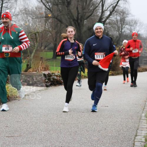 08.12.2024 - St. Pauli X-Mass-Run No. 14 Strokosch-Dieckow http://msf.ph/oto/7501614 08.12.2024 09:49:03 Laufen 4, 49, 1105, 1119, 510, 55 meine-sportfotos.de