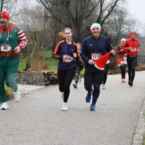 08.12.2024 - St. Pauli X-Mass-Run No. 14 Strokosch-Dieckow http://msf.ph/oto/7501618 08.12.2024 09:49:03 Laufen 49, 105, 1119, 510, 55 meine-sportfotos.de