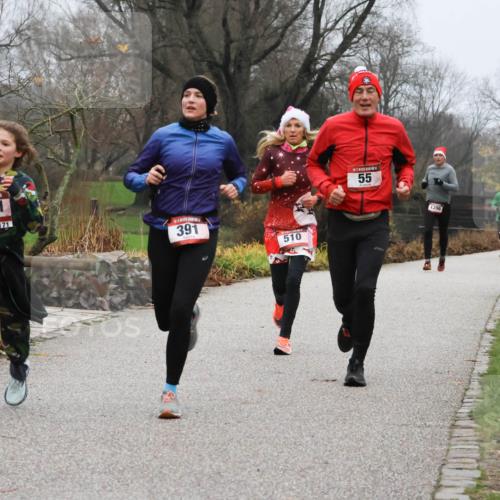 08.12.2024 - St. Pauli X-Mass-Run No. 14 Strokosch-Dieckow http://msf.ph/oto/7501628 08.12.2024 09:49:05 Laufen 3171, 3171, 391, 510, 55, 1396, 1397 meine-sportfotos.de