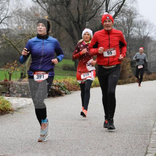 08.12.2024 - St. Pauli X-Mass-Run No. 14 Strokosch-Dieckow http://msf.ph/oto/7501646 08.12.2024 09:49:06 Laufen 14, 3171, 3176, 14, 391, 510, 55, 1396, 1397 meine-sportfotos.de