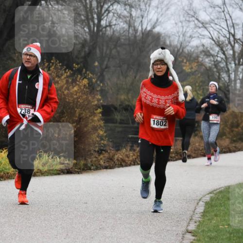 08.12.2024 - St. Pauli X-Mass-Run No. 14 Strokosch-Dieckow http://msf.ph/oto/7501838 08.12.2024 09:49:38 Laufen 738, 1802, 100, 1534 meine-sportfotos.de