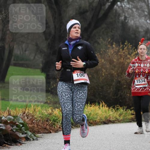 08.12.2024 - St. Pauli X-Mass-Run No. 14 Strokosch-Dieckow http://msf.ph/oto/7501866 08.12.2024 09:49:47 Laufen 741, 100, 100, 1534 meine-sportfotos.de