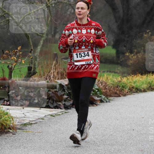 08.12.2024 - St. Pauli X-Mass-Run No. 14 Strokosch-Dieckow http://msf.ph/oto/7501891 08.12.2024 09:49:50 Laufen 14, 1534, 1534 meine-sportfotos.de