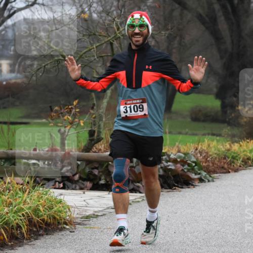 08.12.2024 - St. Pauli X-Mass-Run No. 14 Strokosch-Dieckow http://msf.ph/oto/7501893 08.12.2024 09:49:57 Laufen 3109 meine-sportfotos.de