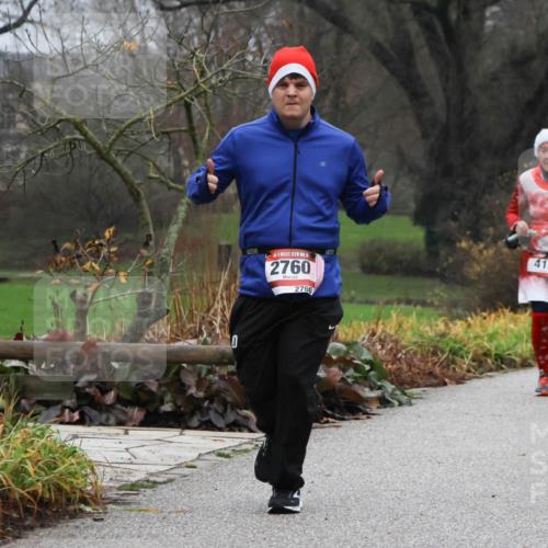 08.12.2024 - St. Pauli X-Mass-Run No. 14 Strokosch-Dieckow http://msf.ph/oto/7501921 08.12.2024 09:50:04 Laufen 14, 2760, 2760, 410 meine-sportfotos.de