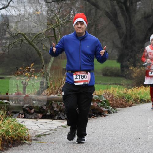 08.12.2024 - St. Pauli X-Mass-Run No. 14 Strokosch-Dieckow http://msf.ph/oto/7501923 08.12.2024 09:50:04 Laufen 14, 2760, 2760, 410 meine-sportfotos.de