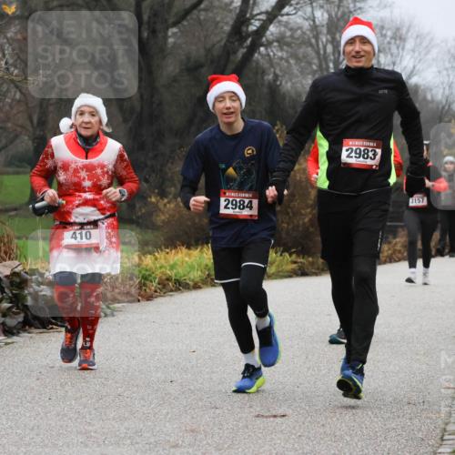 08.12.2024 - St. Pauli X-Mass-Run No. 14 Strokosch-Dieckow http://msf.ph/oto/7501929 08.12.2024 09:50:06 Laufen 410, 14, 2984, 4, 2983, 3157 meine-sportfotos.de
