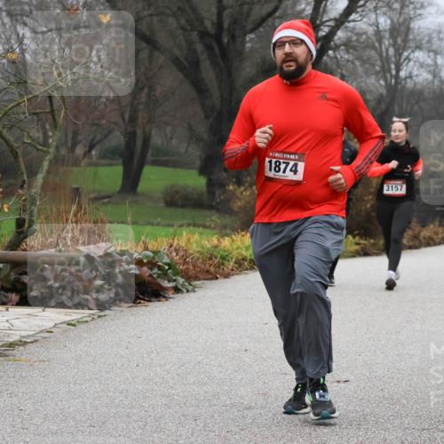 08.12.2024 - St. Pauli X-Mass-Run No. 14 Strokosch-Dieckow http://msf.ph/oto/7501947 08.12.2024 09:50:08 Laufen 14, 1874, 3157 meine-sportfotos.de