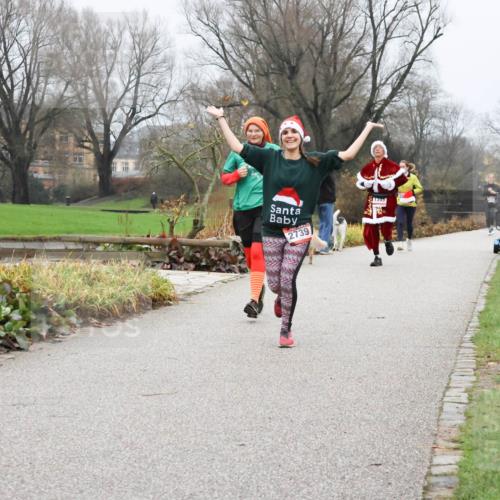 08.12.2024 - St. Pauli X-Mass-Run No. 14 Strokosch-Dieckow http://msf.ph/oto/7502003 08.12.2024 09:50:49 Laufen 2739, 1393 meine-sportfotos.de