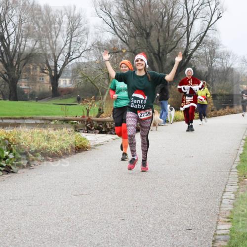 08.12.2024 - St. Pauli X-Mass-Run No. 14 Strokosch-Dieckow http://msf.ph/oto/7502005 08.12.2024 09:50:49 Laufen 2739, 1393 meine-sportfotos.de