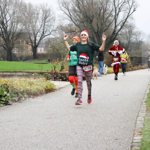 08.12.2024 - St. Pauli X-Mass-Run No. 14 Strokosch-Dieckow http://msf.ph/oto/7502007 08.12.2024 09:50:49 Laufen 2739, 1393 meine-sportfotos.de