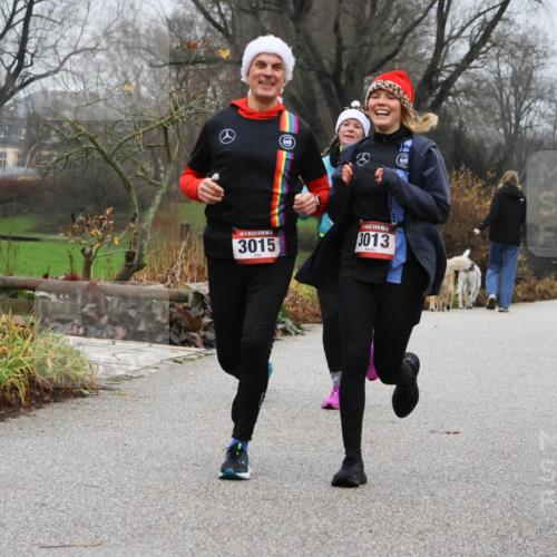 08.12.2024 - St. Pauli X-Mass-Run No. 14 Strokosch-Dieckow http://msf.ph/oto/7502047 08.12.2024 09:51:06 Laufen 3015, 3013, 642 meine-sportfotos.de
