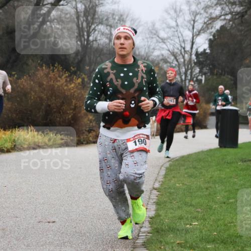 08.12.2024 - St. Pauli X-Mass-Run No. 14 Strokosch-Dieckow http://msf.ph/oto/7502064 08.12.2024 09:51:20 Laufen 190, 093 meine-sportfotos.de