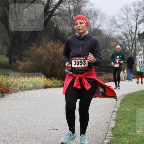 08.12.2024 - St. Pauli X-Mass-Run No. 14 Strokosch-Dieckow http://msf.ph/oto/7502070 08.12.2024 09:51:25 Laufen 14, 3093, 1750 meine-sportfotos.de