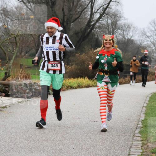 08.12.2024 - St. Pauli X-Mass-Run No. 14 Strokosch-Dieckow http://msf.ph/oto/7502086 08.12.2024 09:51:39 Laufen 345, 630 meine-sportfotos.de