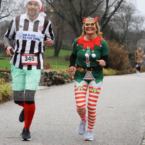 08.12.2024 - St. Pauli X-Mass-Run No. 14 Strokosch-Dieckow http://msf.ph/oto/7502094 08.12.2024 09:51:41 Laufen 14, 345 meine-sportfotos.de