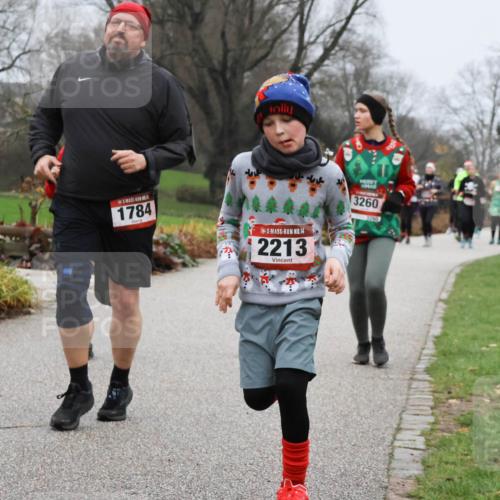 08.12.2024 - St. Pauli X-Mass-Run No. 14 Strokosch-Dieckow http://msf.ph/oto/7502116 08.12.2024 09:51:56 Laufen 1784, 444, 14, 2213, 3260, 3260 meine-sportfotos.de