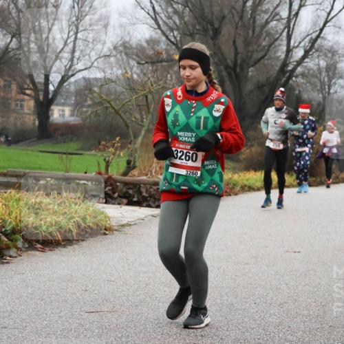 08.12.2024 - St. Pauli X-Mass-Run No. 14 Strokosch-Dieckow http://msf.ph/oto/7502124 08.12.2024 09:51:57 Laufen 3260, 3260, 259 meine-sportfotos.de