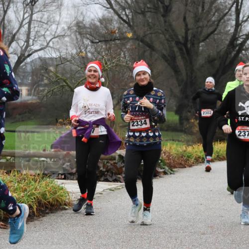 08.12.2024 - St. Pauli X-Mass-Run No. 14 Strokosch-Dieckow http://msf.ph/oto/7502147 08.12.2024 09:52:04 Laufen 1565, 14, 2334, 2302, 2371, 12, 23 meine-sportfotos.de