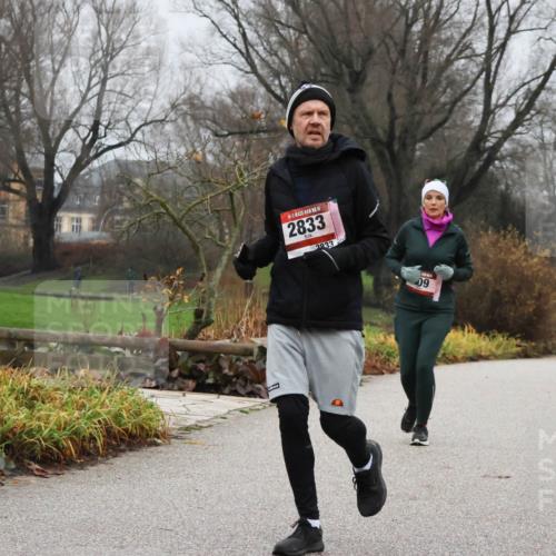 08.12.2024 - St. Pauli X-Mass-Run No. 14 Strokosch-Dieckow http://msf.ph/oto/7502181 08.12.2024 09:52:12 Laufen 14, 2833, 2833, 09 meine-sportfotos.de