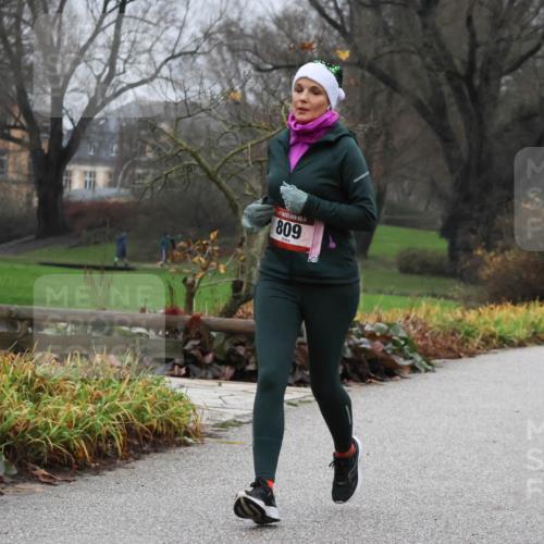 08.12.2024 - St. Pauli X-Mass-Run No. 14 Strokosch-Dieckow http://msf.ph/oto/7502192 08.12.2024 09:52:14 Laufen 608 meine-sportfotos.de