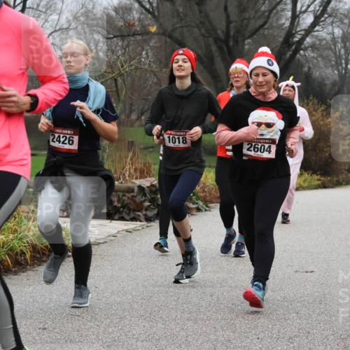 08.12.2024 - St. Pauli X-Mass-Run No. 14 Strokosch-Dieckow http://msf.ph/oto/7502254 08.12.2024 09:52:46 Laufen 14, 41, 1, 14, 2426, 1018, 14, 2604, 1021, 1067 meine-sportfotos.de