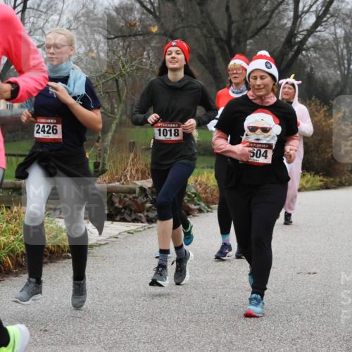 08.12.2024 - St. Pauli X-Mass-Run No. 14 Strokosch-Dieckow http://msf.ph/oto/7502256 08.12.2024 09:52:46 Laufen 14, 41, 14, 2426, 14, 1018, 14, 504, 1021, 1067 meine-sportfotos.de