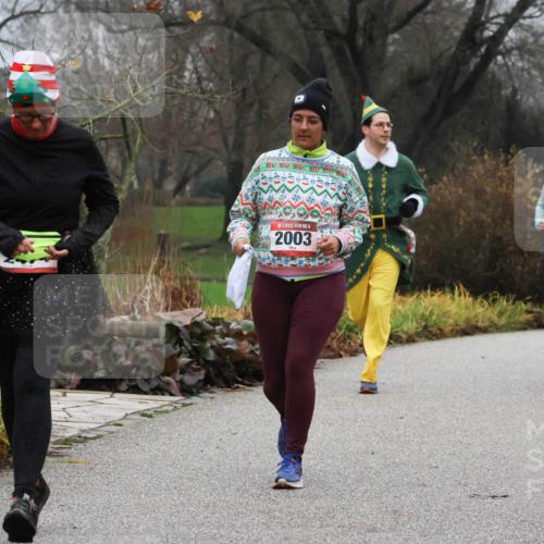 08.12.2024 - St. Pauli X-Mass-Run No. 14 Strokosch-Dieckow http://msf.ph/oto/7502391 08.12.2024 09:53:39 Laufen 14, 2003, 2165, 1959 meine-sportfotos.de